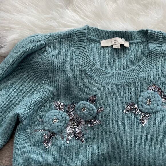 LOFT Tiffany Winter Blue Floral Embroidered Sequin Sweater XS - Picture 3 of 6